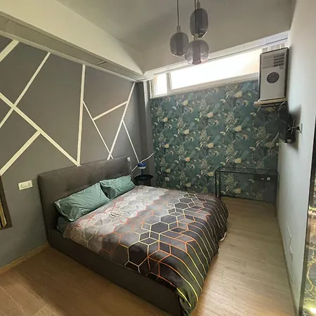 Underground ゲストハウス 3*