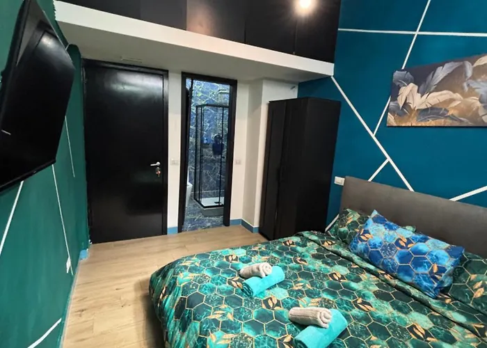 Underground 3* ميلان